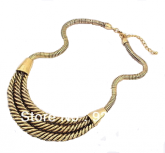 Colar Realeza Dourada do Rio Nilo Cor Dourado